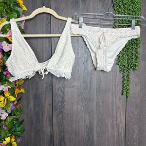 🌼3/$30🌼Xhilaration White Lacey Low Rise Cheeky Bikini Set Size Small/Medium